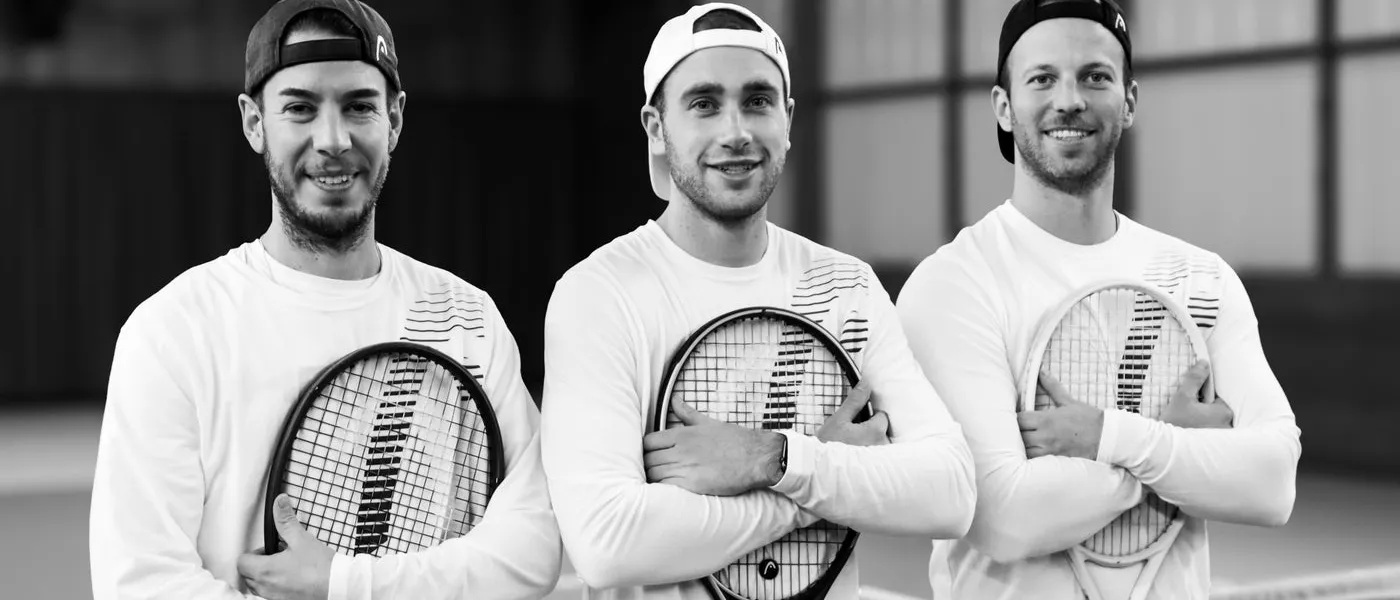 Jan Gerring, Max Gumz und Timo Günthner auf dem Tennisplatz